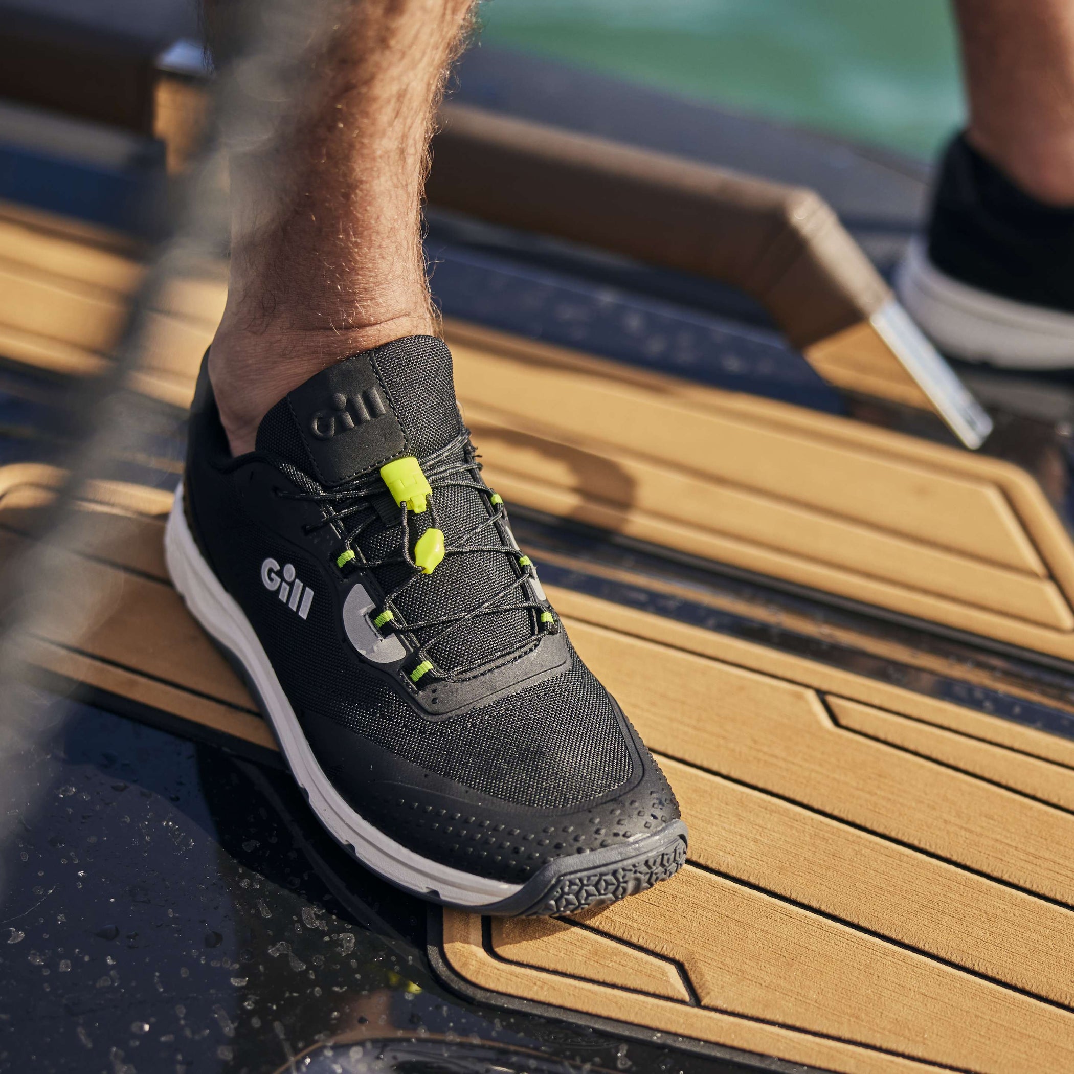 Verso Race Trainers - Black